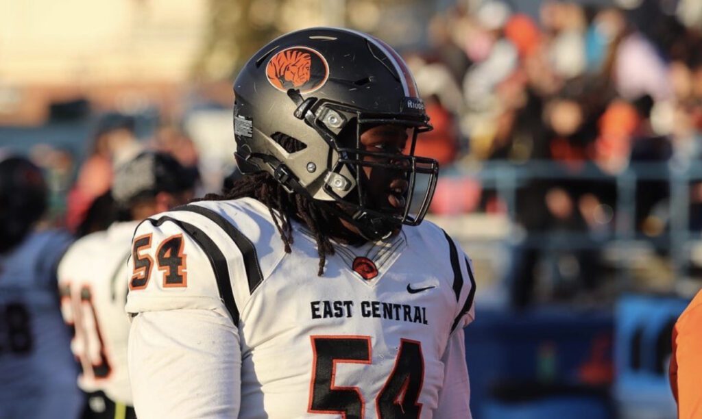 Charmar Cobb the versatile defensive tackle from East Central University recently sat down with NFL Draft Diamonds owner Damond Talbot. 