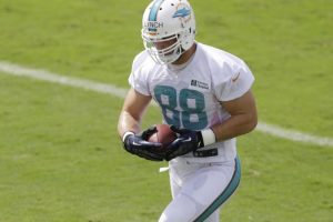 Jets have claimed tight end Arthur Lynch from the Dolphins