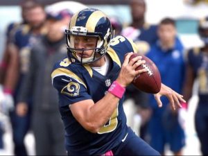 The Cleveland Browns have signed veteran quarterback Austin Davis