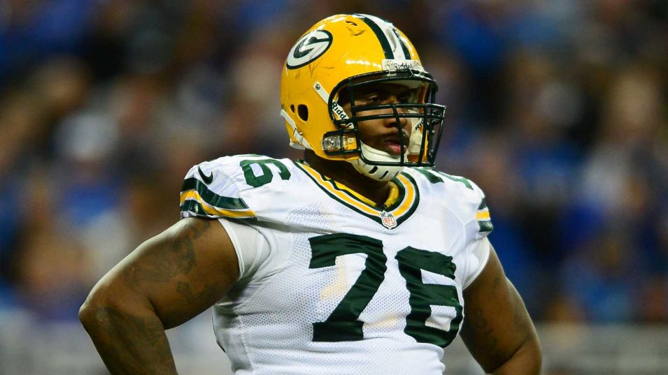 Packers pay Mike Daniels like a top 4 player of his position