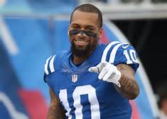 Donte Moncrief has a fractured scapula