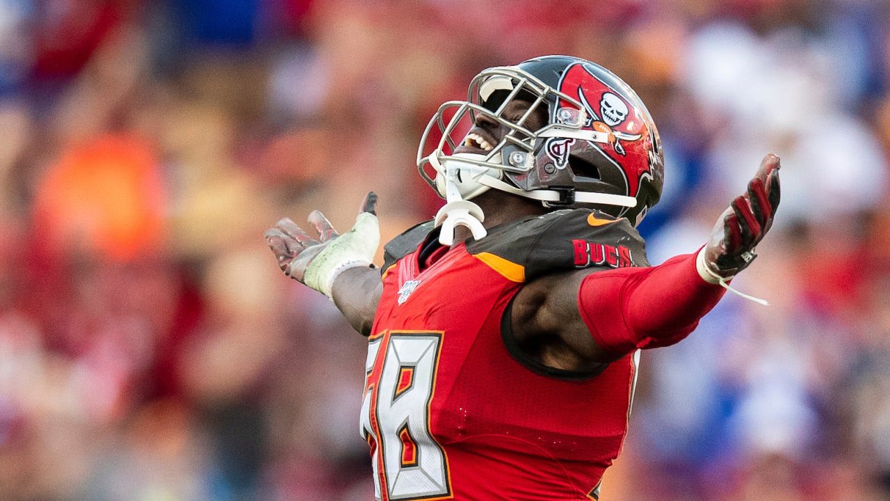 Shaq Barrett undrafted 33 in Super Bowl
