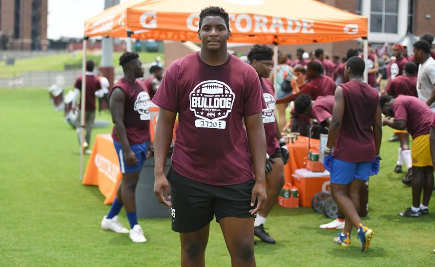 He is 6-5 tall, weighs 296 pounds, has great length, wide shoulders and big hands. Mississippi State's Mike Leach and his staff had their first chance to look at Hall this past weekend at their June 11th camp. And they liked him so much that Leach offered him immediately after the camp.