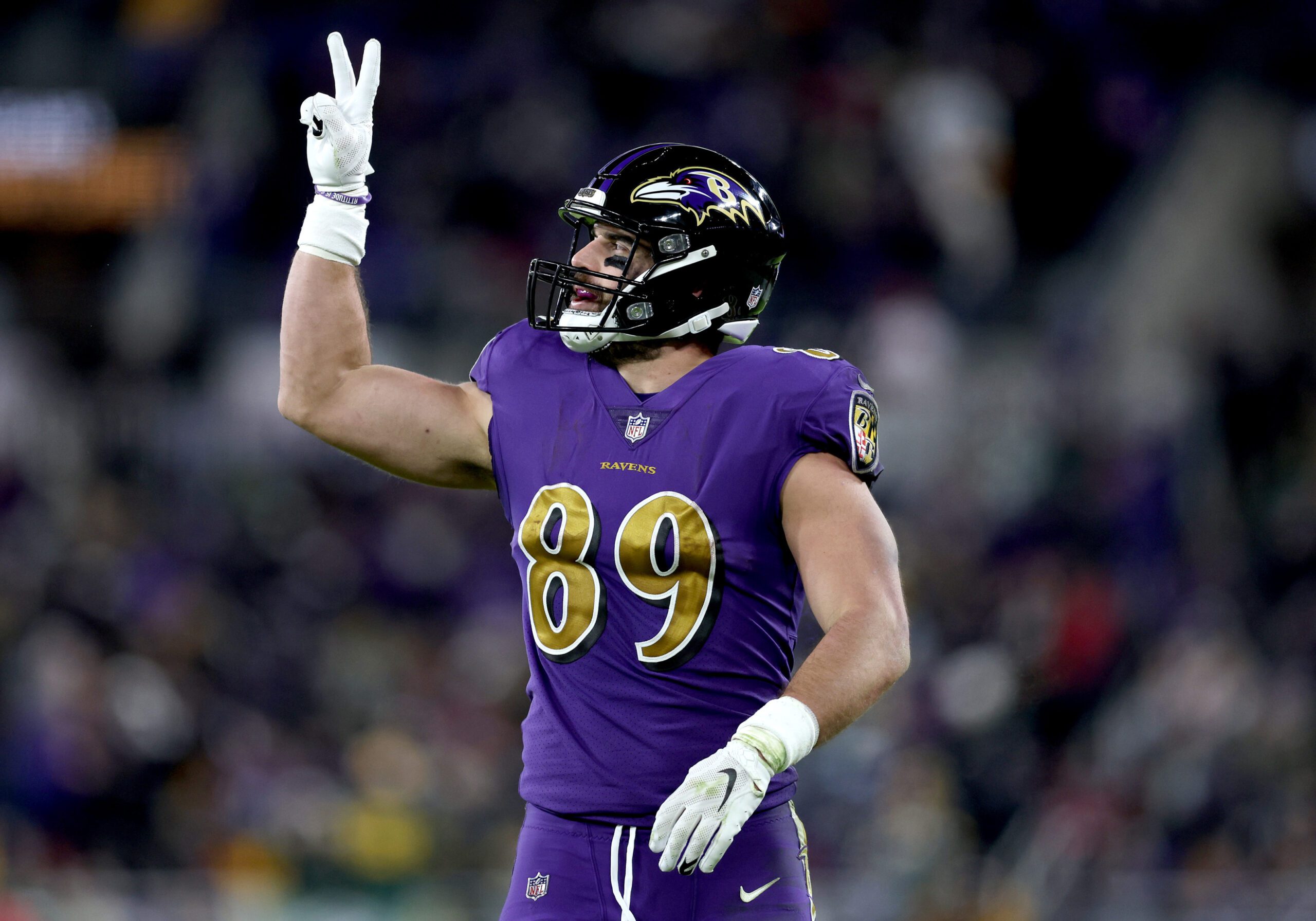 Ravens tight end Mark Andrews saved a woman's life today on a flight