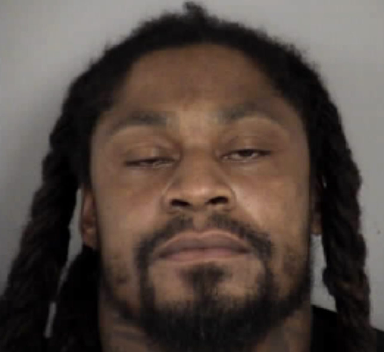 MARSHAWN LYNCH ARREST VIDEO COPS FORCIBLY REMOVED EX-NFL STAR FROM CAR
