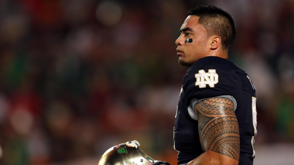 Manti Te'o deserves an apology. The former NFL player was truly in love with an imaginary person. 