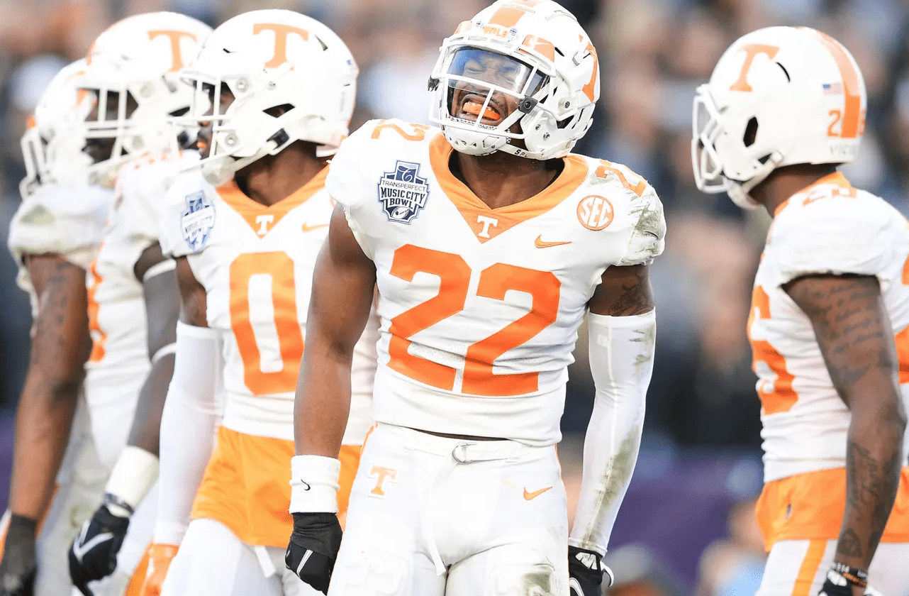 Tennessee Vols starting safety Jaylen McCollough was arrested for aggravated felony assault