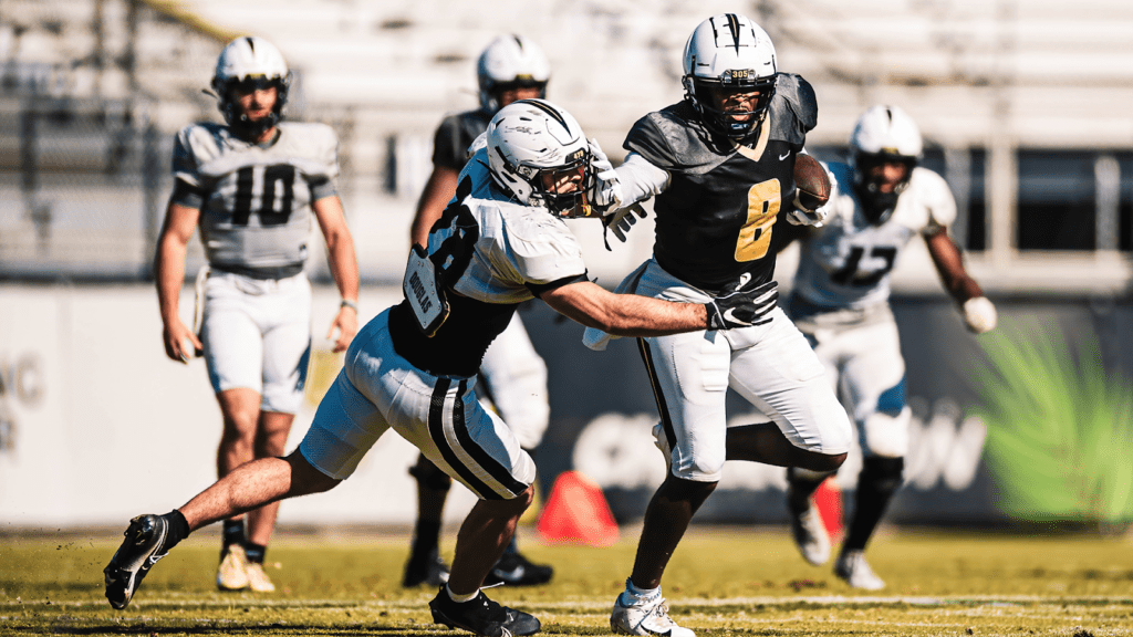 UCF TE Kemore Gamble is a recent transfer from Florida who possesses good field awareness. Hula Bowl scout Joel Titus breaks down the strengths and weaknesses of Gamble as an NFL Prospect in this article.