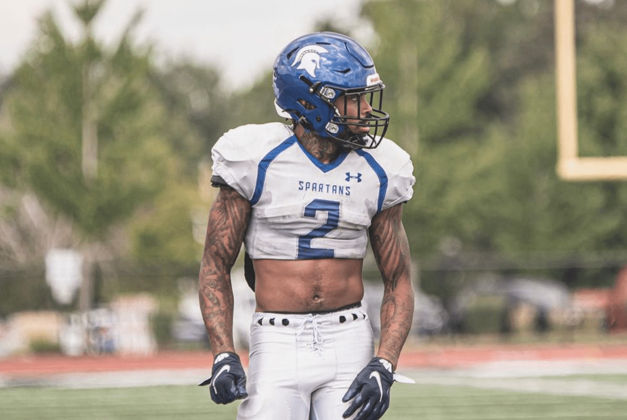 Todd Simmons Jr. the play making wide receiver from the University of Dubuque recently sat down with NFL Draft DIamonds owner Damond Talbot.