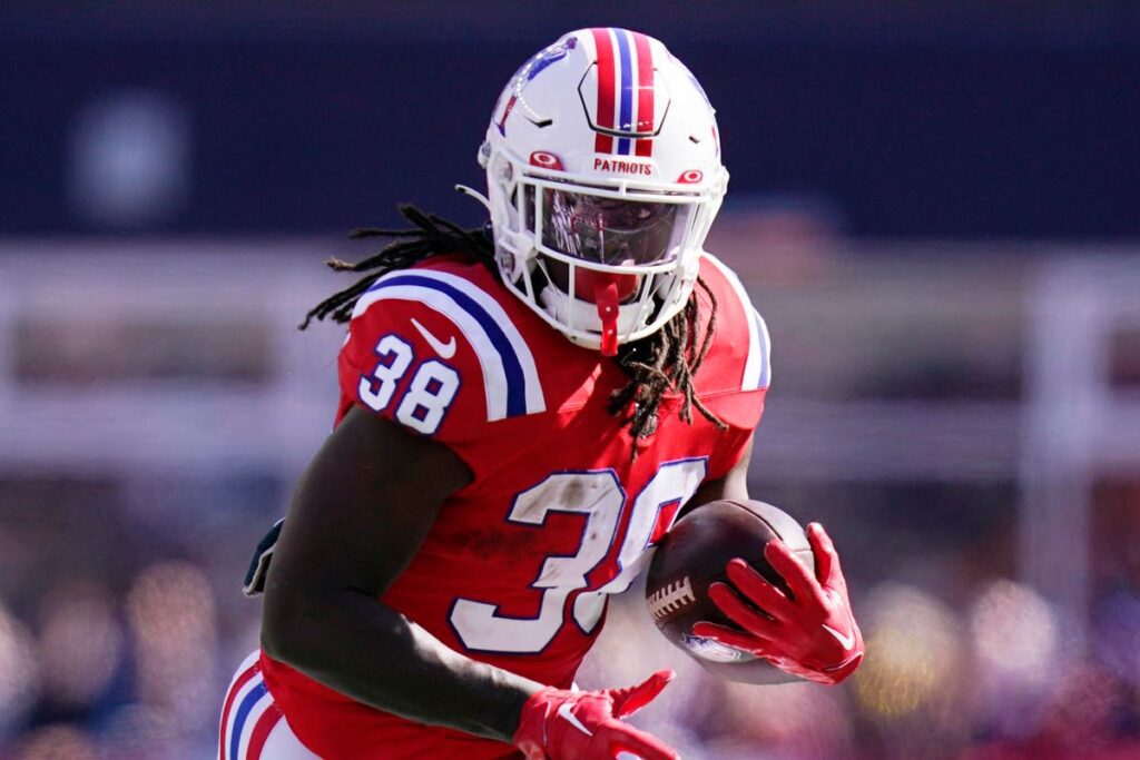 Dr. Jesse Morse of the Fantasy Doctors breaks down the injury news of Patriots star running back Rhamondre Stevenson. Should you be worried about starting him?
