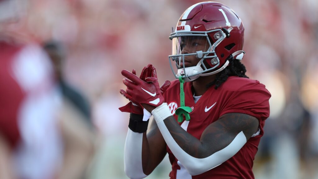 Alabama running back Jahmyr Gibbs brings a unique skillset to the table. We analyze how his game will transition to the NFL here.