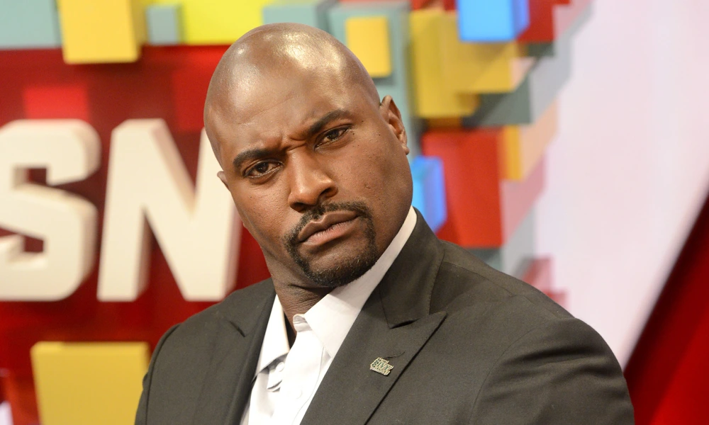 Former Buffalo Bills Marcellus Wiley has an issue with transgenders playing women's sports | Video