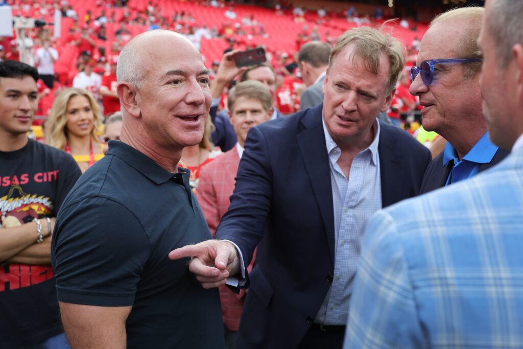 Amazon Owner Jeff Bezos will not bid on the Washington Commanders 