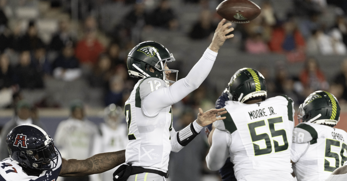 Weeks after being accused of cheating in the XFL, Quinten Dormady leads his winless team past the unbeaten Defenders
