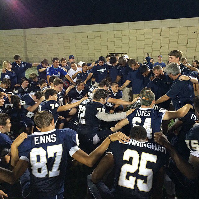 Florida changes the law to allow football players to pray before high school football games