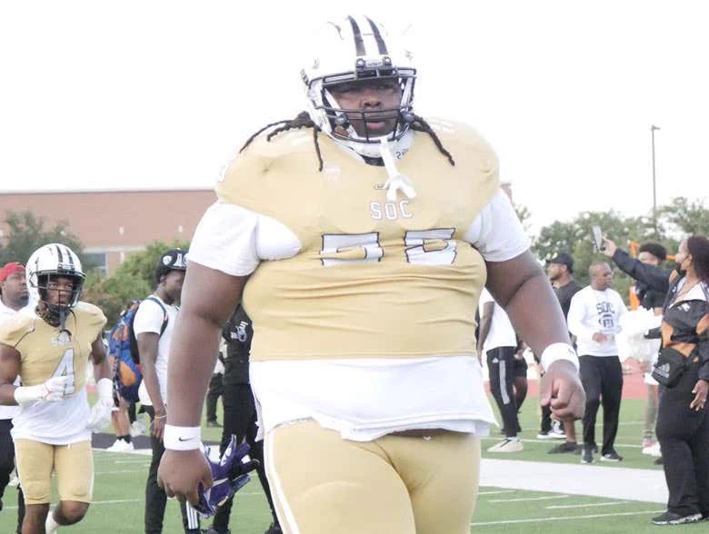 Meet the 455-pound freshman at TCU taking the internet by storm