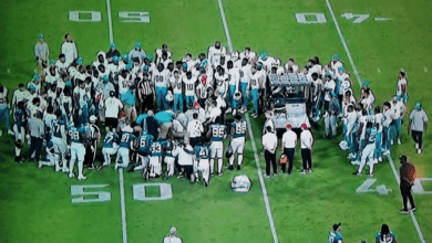 Dolphins rookie collapses on the field and lays motionless | Game suspended