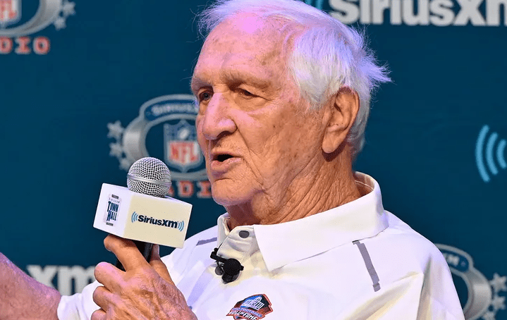 Legendary Cowboys Scout Gil Brandt passed away at the age of 91