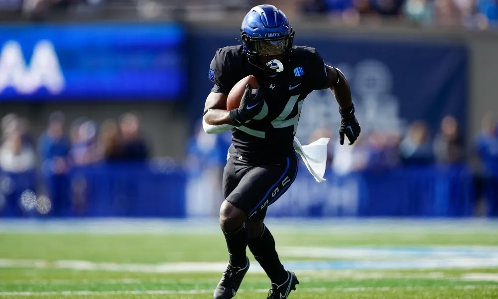 John Lee Eldridge III is part of the Nation's leading rushing offense within Air Force's triple option attack. He displays a good football IQ and the efficiency to get the tough yards. Hula Bowl scout Lawrence Sanft breaks him down as an NFL Prospect in his report.