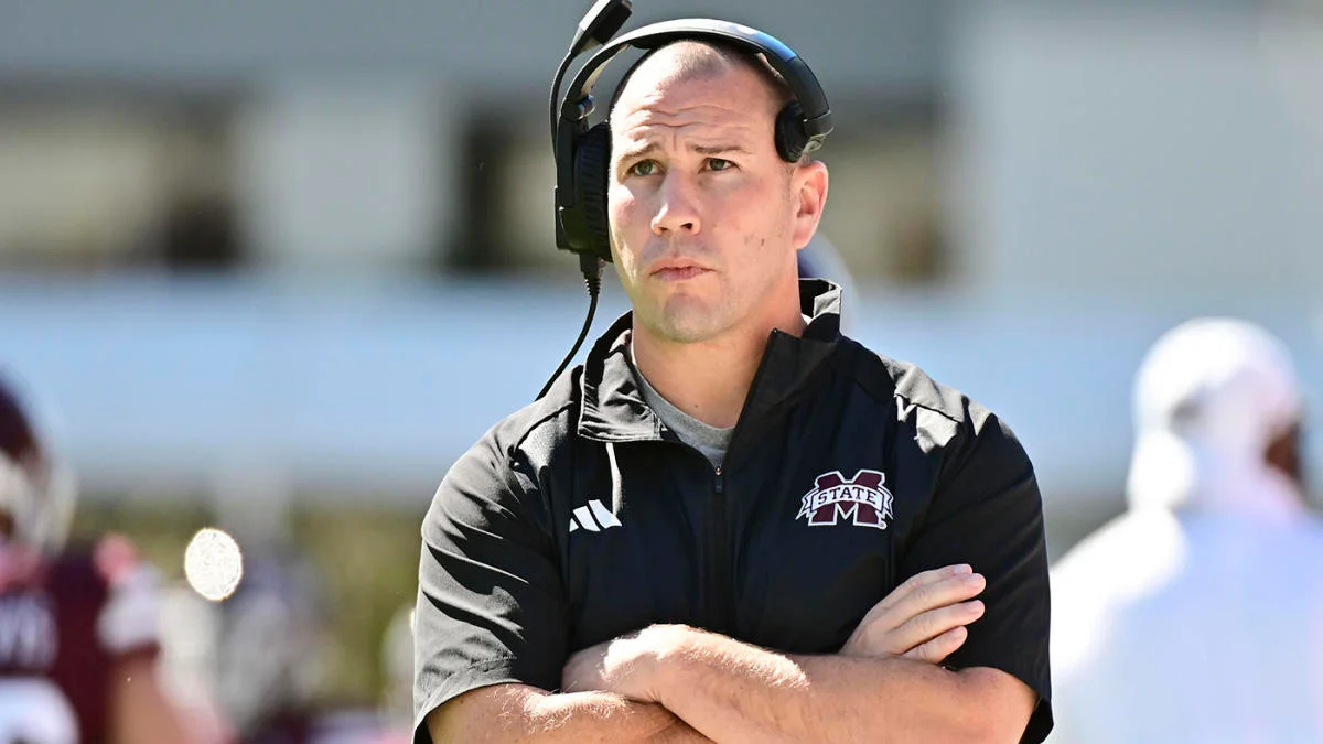 Reports indicate that Mississippi State has fired head coach Zach Arnett from his duties this morning. ESPN's Pete Thamel reported the news just a couple of hours ago