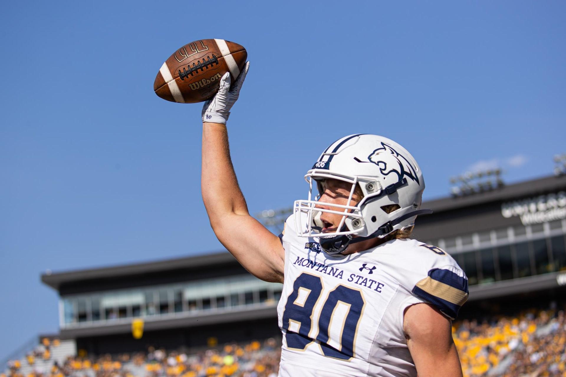 Treyton Pickering possesses good hands as a receiver and is a solid run blocker for Montana State. Senior Hula Bowl scout Mike Bey breaks him down as an NFL Prospect in his report.