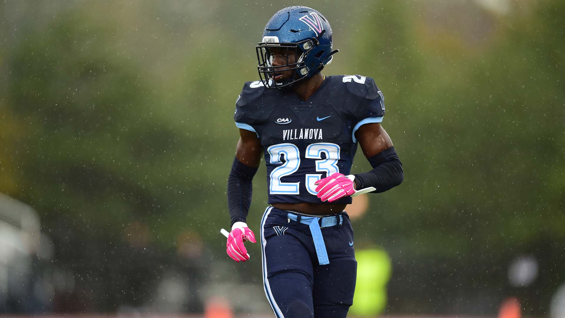 Isas Waxter is a well-built, athletic DB prospect who broke out as an FCS All-American in 2023. Hula Bowl scout Hayden Russell breaks down Waxter as an NFL Prospect in his report.