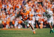 Clemson LB Jeremiah Trotter Jr. thankful for father's influence
