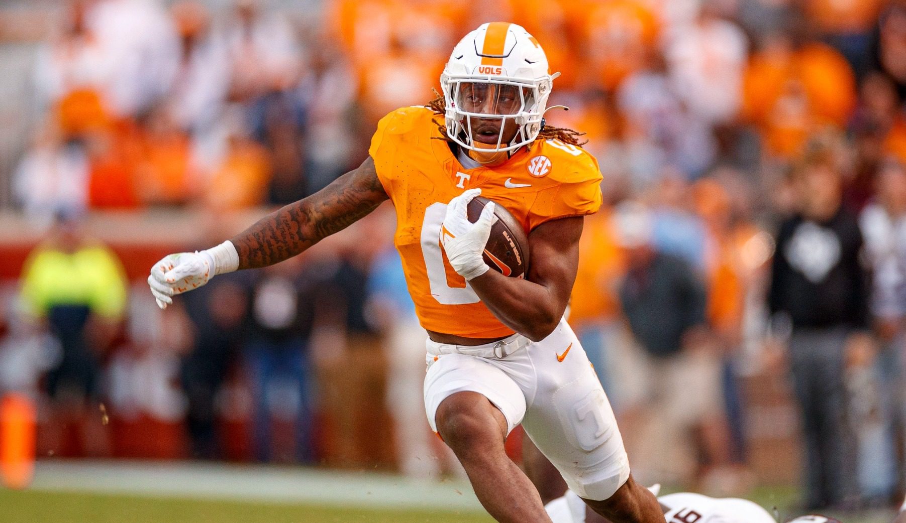 Tennessee RB Jaylen Wright Is Insanely Fast