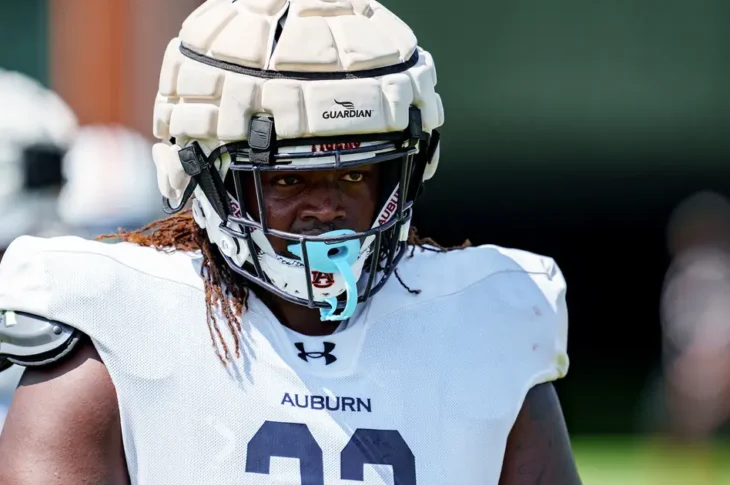 Isaiah Raikes plays with good pad level and maintains good gap integrity on the Auburn defensive line. Hula Bowl scout Timothy Lemmons breaks him down as an NFL Prospect in his report.