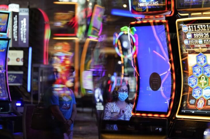 From Stadiums to Slot Machines: The Growing Intersection of Sports and Online Casinos in Quebec