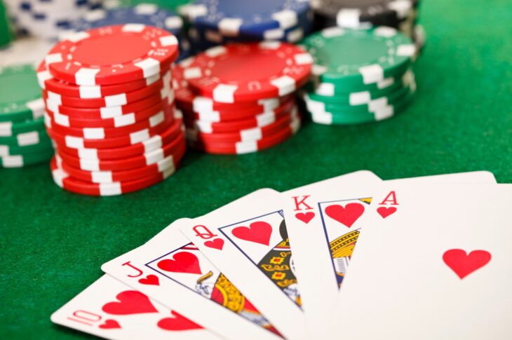 From Tables to Trophies: Steps To Go Pro in Poker