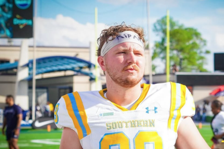 Discover Braxston Blackwell, a top prospect for the 2025 NFL Draft. Versatile, dedicated, and a leader on and off the field.