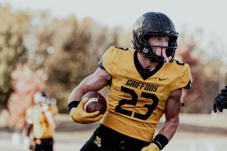 Get to know Jonas Bennett, a versatile prospect for the 2025 NFL Draft. Learn about his skills, experience, and dedication to the game.