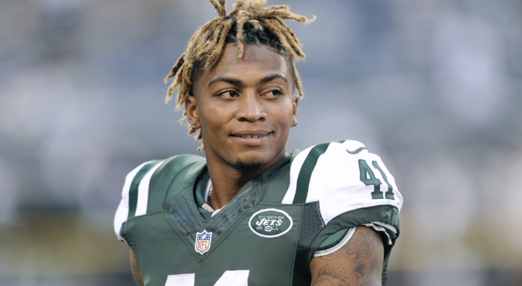 Former NFL Player Arrested on 18 counts of Fraud Charges