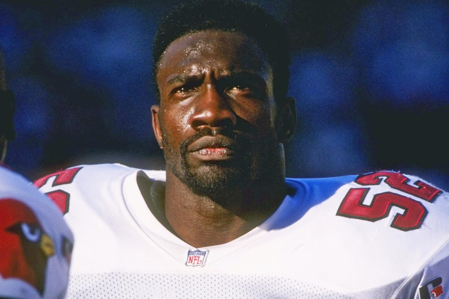 VIDEO: Former NFL Player Seeks $2 Million After Being Held at Gunpoint by Police at Airport