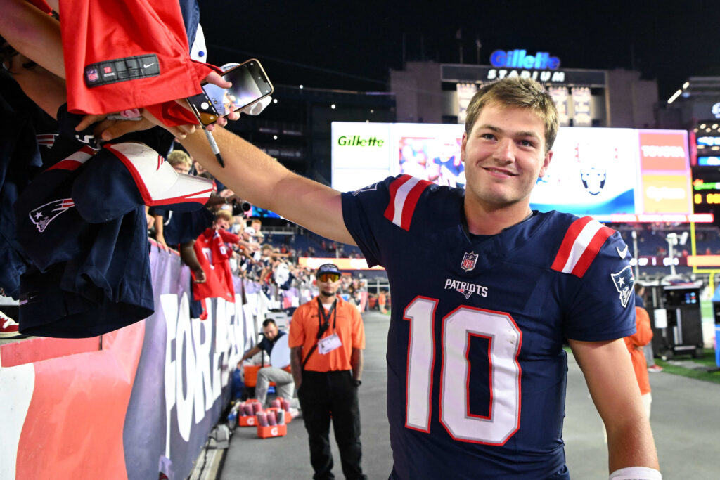 Drake Maye and the New England Patriots are 4 - 2, two things that stand out 