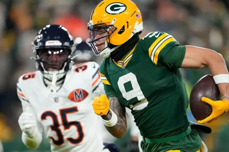 Horseshoes and Hand Grenades: Packers 28 - Bears 21