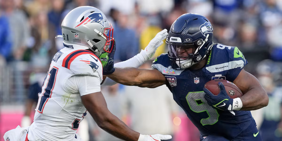 Kenneth Walker Signs 3 year deal with Kansas City