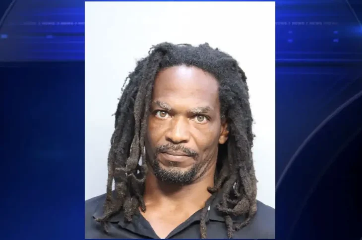 Former NFL Star Accused of Brandishing Knife, Threatening Man on Bus