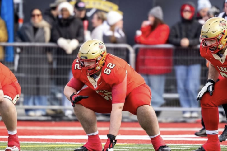 Meet Simon Roy, a promising offensive lineman from Laval University, ready for the 2027 NFL Draft with impressive credentials.